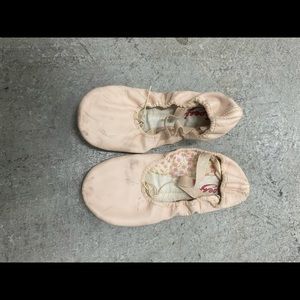 Capezio split sole ballet shoes